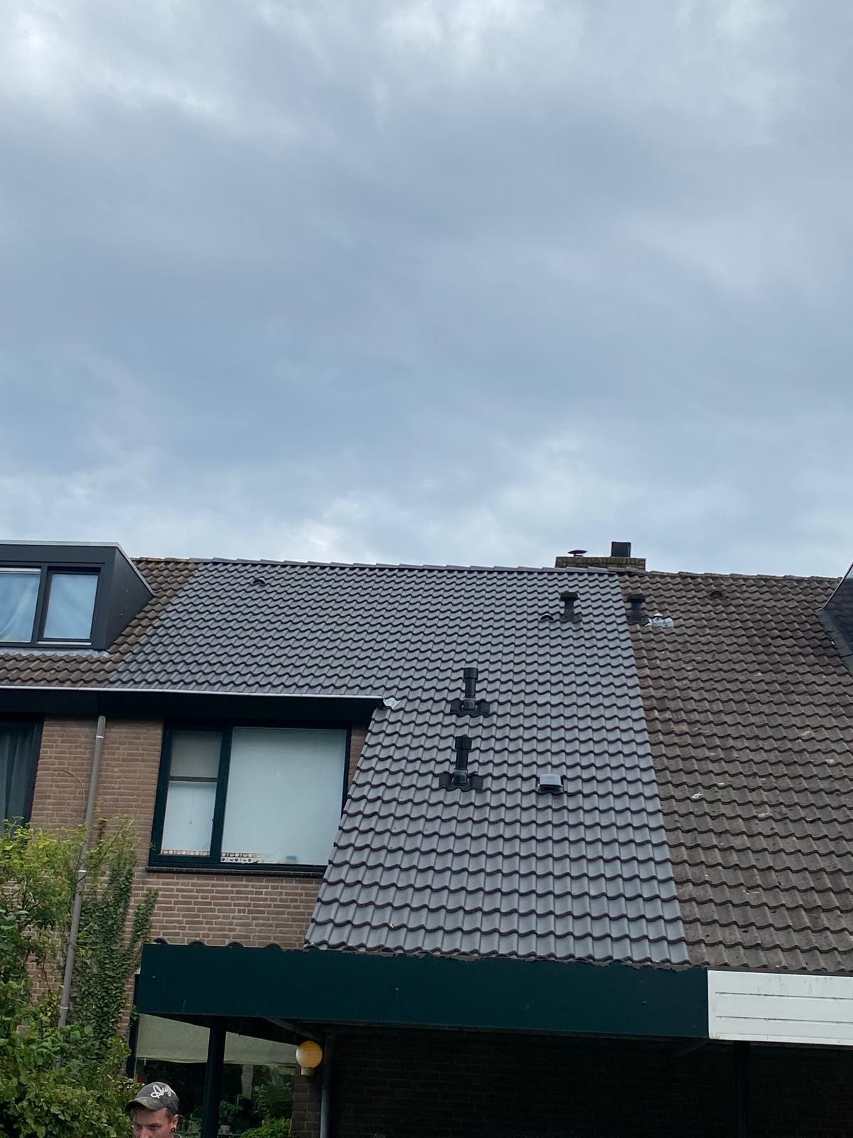 Dakdetail met nieuw lood- en zinkwerk